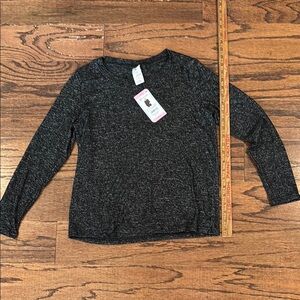 Women's Black Long Sleeve Top